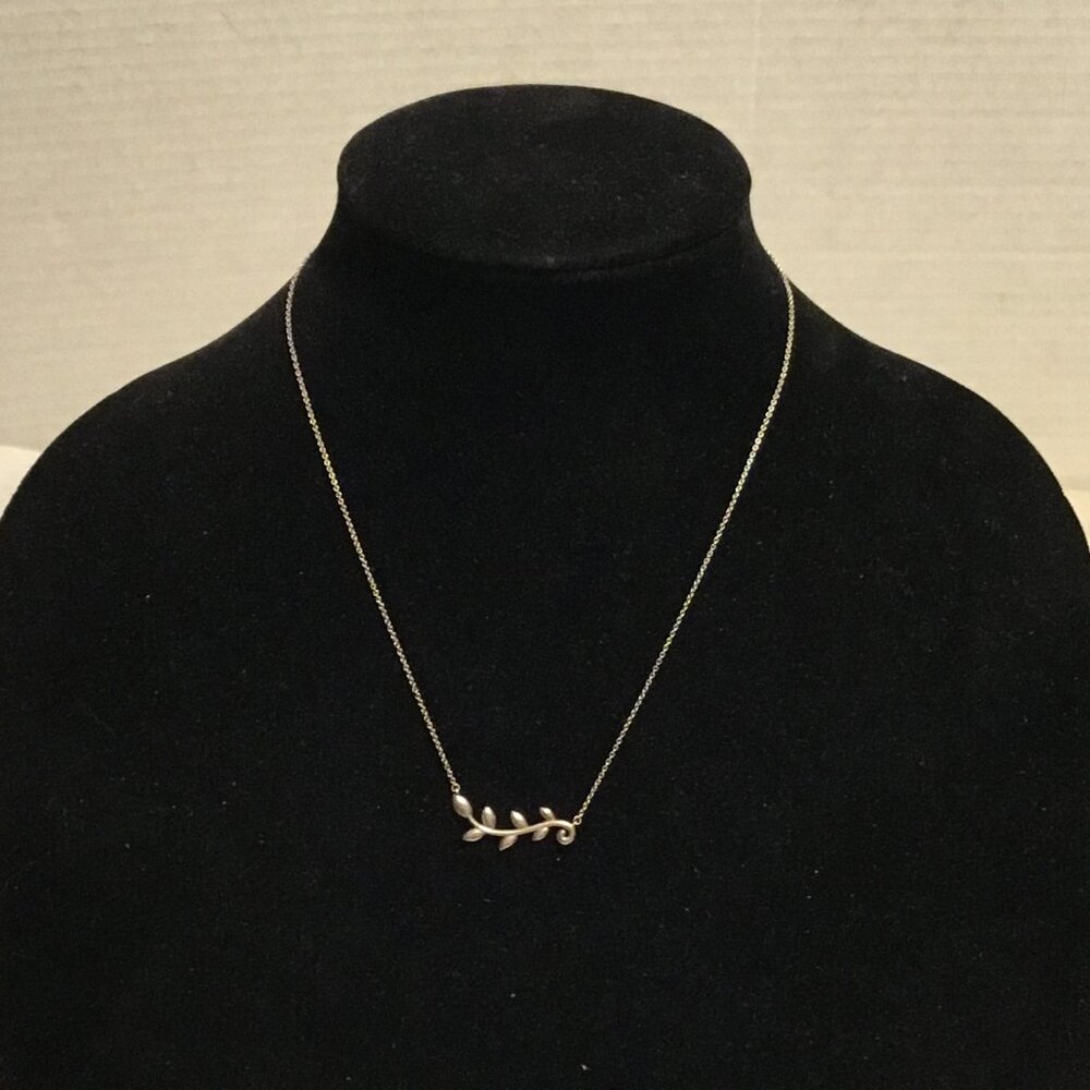 Tiffany & Co. sterling silver Paloma Picasso olive vine necklace